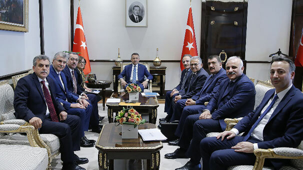 Cumhurbaşkanı Yardımcısı Oktay, Türkiye Belediyeler Birliği heyetini kabul etti