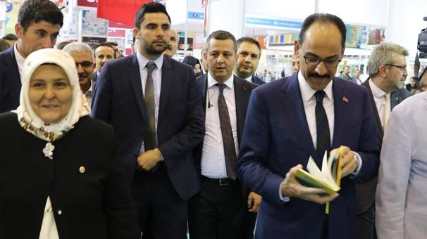 Cumhurbaşkanlığı Sözcüsü Kalın, Kahramanmaraş’ta Kitap Fuarı’nı ziyaret etti