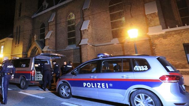 Din adamları bağlı halde bulundu! Viyana'da kiliseye saldırı