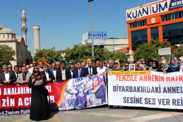 Diyarbakır Annelerine Malatya'dan destek sürüyor