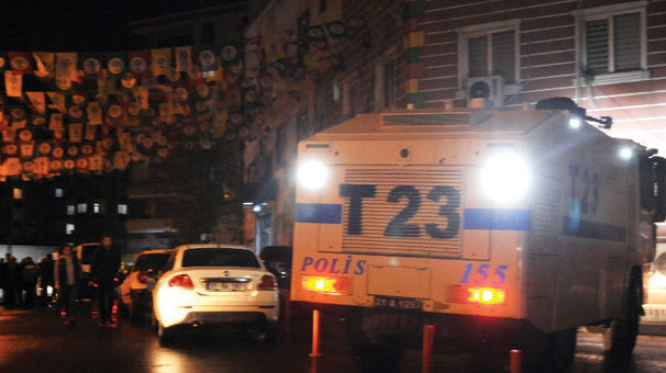 Diyarbakır'da HDP İl Başkanlığı'na ikinci kez operasyon düzenlendi