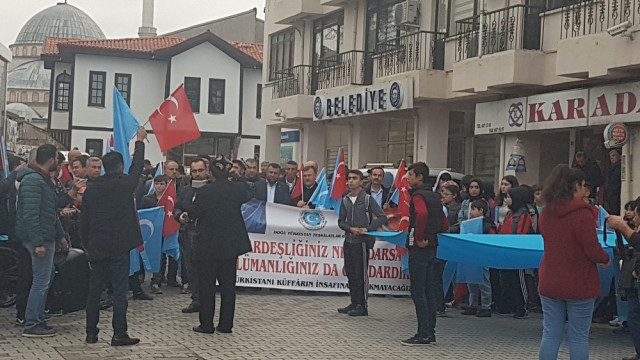 Doğu Türkistan İçin Yürüdüler