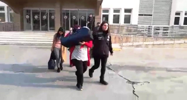 Dolandırıcılığın Böylesi: Birbirlerine Davetiye Verince Ortaya Çıktı