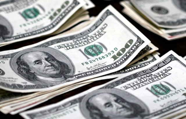 Dolar 5,70'in altına indi