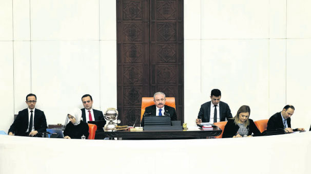 Dört sorudan biri yanıtlandı