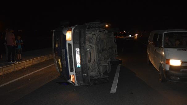 Düğün dönüşü kaza yaptılar! 16 kişi yaralandı