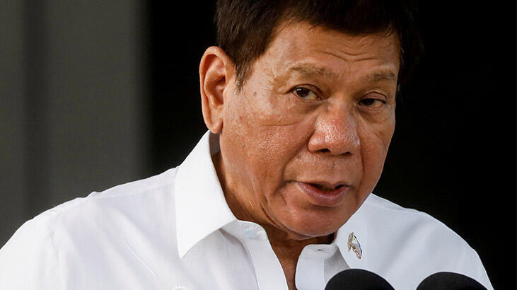 Duterte, koronavirüs aşısının ilk dozunu yaptırdı