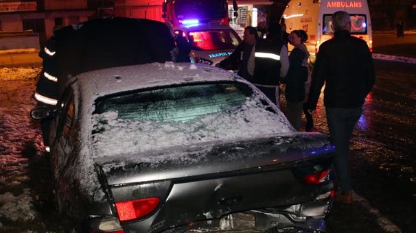Düzce'de gizli buzlanma nedeniyle kaza: 6 yaralı