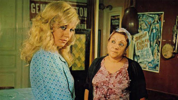 Emel Sayın’ın ‘Mavi Boncuk’ şarkısı ile ilgili şok iddia!