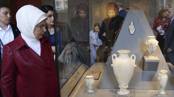 Emine Erdoğan, Berlin'de Bergama Müzesi'ni ziyaret etti!