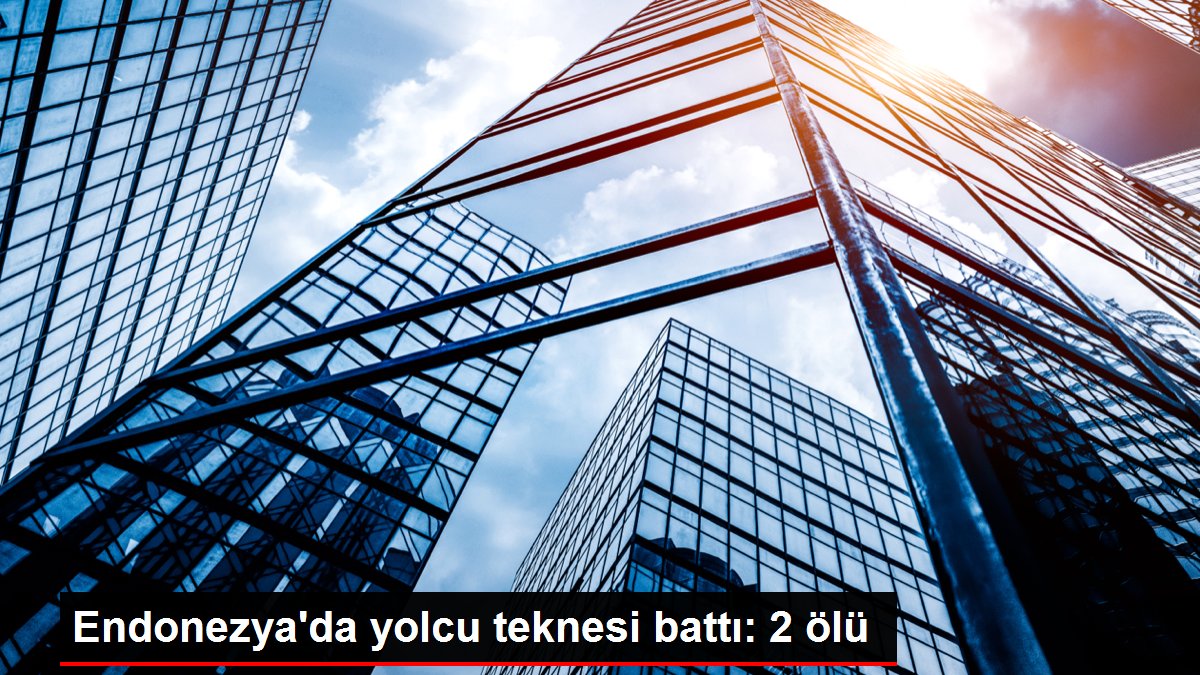 Endonezya'da yolcu teknesi battı: 2 ölü