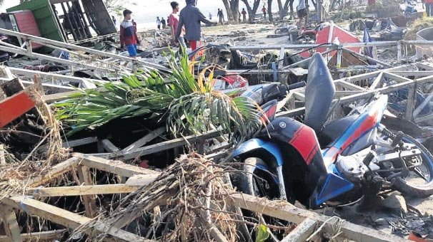 Endonezya'daki depremde ölü sayısı 420’ye yükseldi
