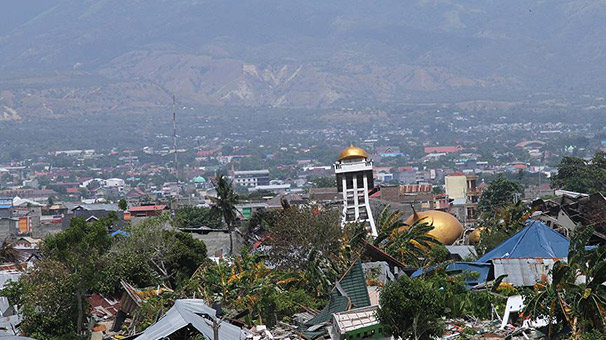 Endonezya'daki depremde ölü sayısı artıyor