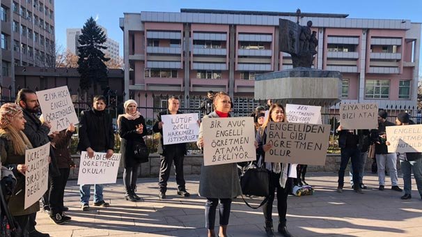 Engelli öğretmenler atama istiyor