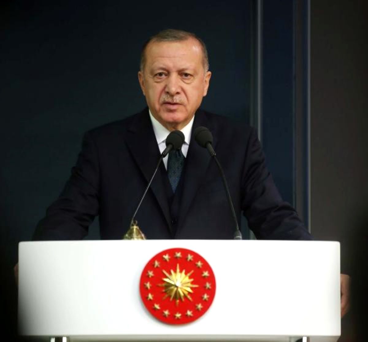 Erdoğan: Kapıları açınca telefon telefon üstüne gelmeye başladı