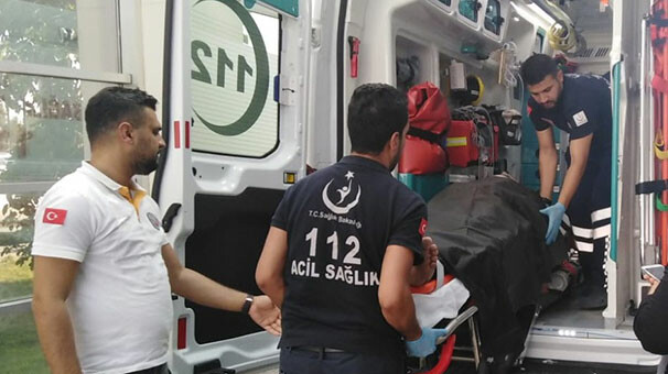 Eşarp yırtılınca ölümden kurtuldu