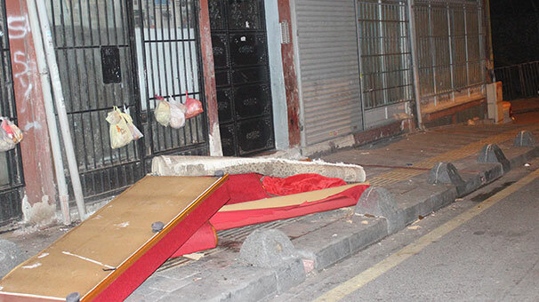 Esenler’de kendini yakan genç, hayatını kaybetti