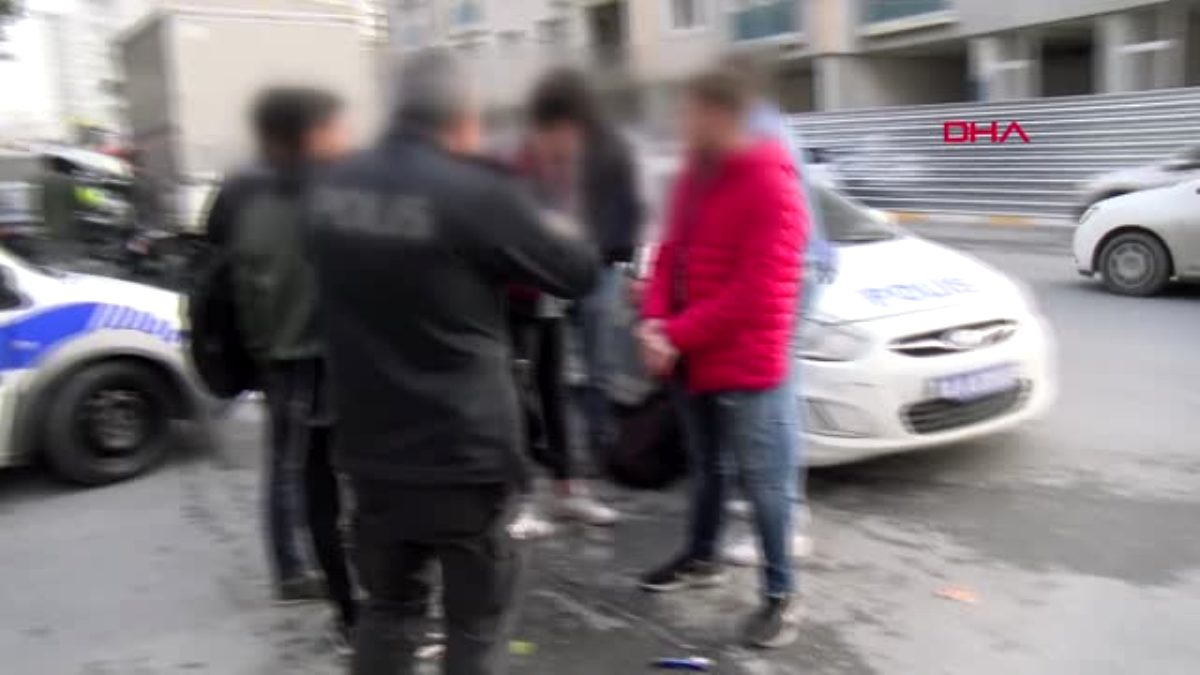 Esenyurt'ta iki genci darp edip gasp eden 6 lise öğrencisi gözaltında