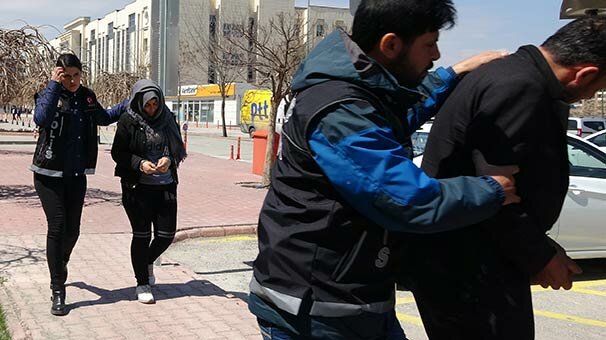 Eşi öldükten sonra sevgilisiyle bu işe başlamış!