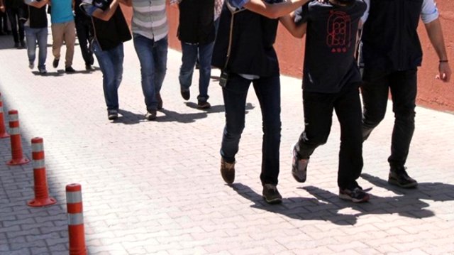 Eski Hava Kuvvetleri personeli 15 kişi FETÖ'den gözaltına alındı