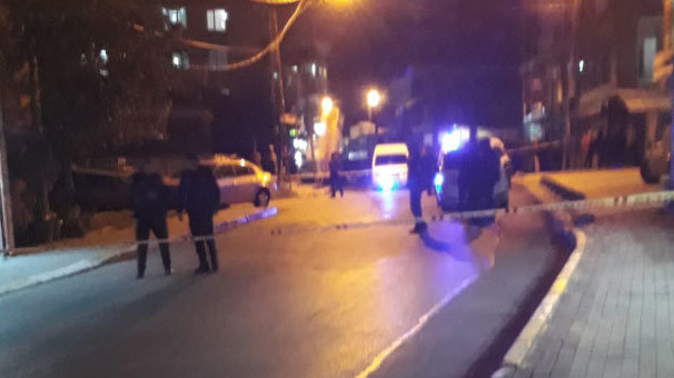 Eski muhtar kahvehanede kurşun yağdırdı! Çok sayıda yaralı var