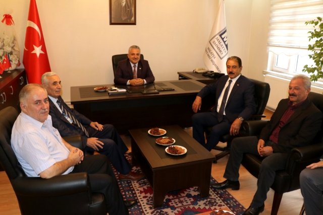 Esnaf temsilcilerinden Boyraz'a hayırlı olsun ziyaret