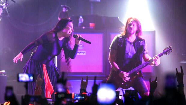 Evanescence İstanbul'da hayranlarıyla buluştu