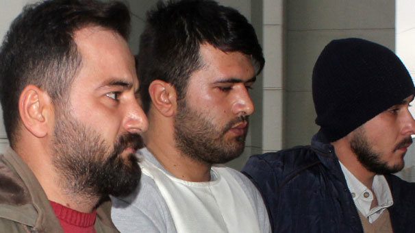 Evine ateş eden husumetlisini öldürdü!