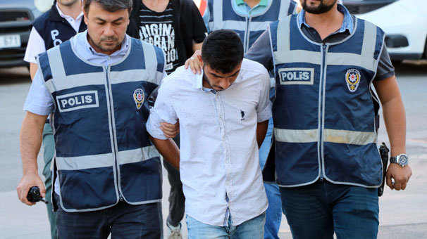 Farklı yerlerden 3 tane... Her şey anbean yansıdı