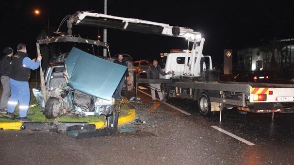 Feci kaza! Araçlar hurdaya döndü...