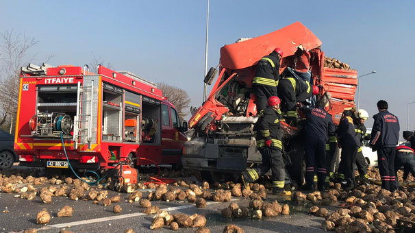 Feci kaza! En az 25 araç karıştı, ölü ve yaralılar var