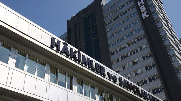 FETÖ ile irtibatı tespit edilen 9 ilk derece hakim ve savcıya uzaklaştırma