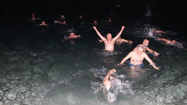 Fotoğraflar az önce geldi! Yeni yıla bakın nasıl girdiler?