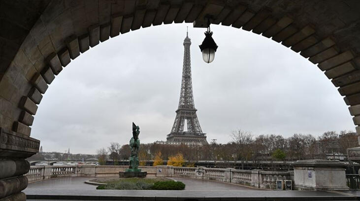 Fransa, Schengen ülkesi ve İngiltere'den gelenlere karantina uygulamayacak
