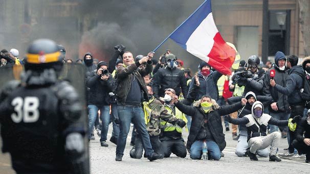 Fransa’da bilanço ağır