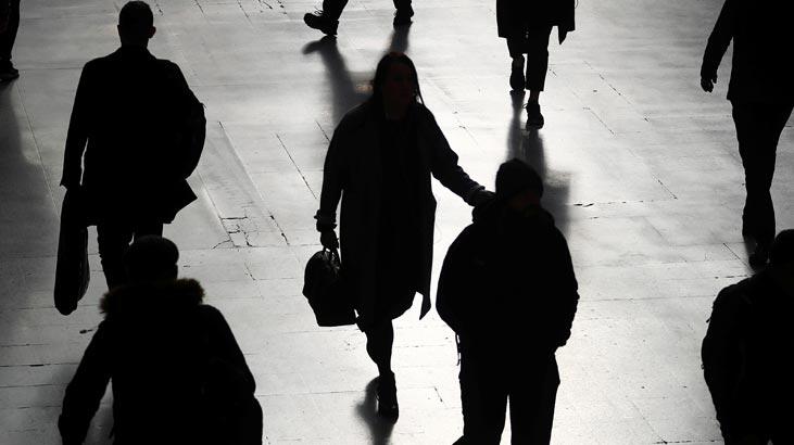 Fransa'da corona virüs nedeniyle 3,6 milyon kişi işsiz kaldı