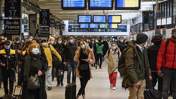 Fransa'da maske zorunluluğu kalkıyor