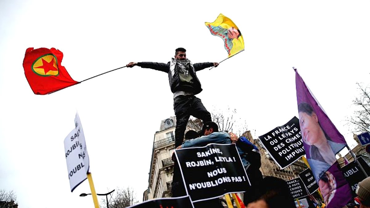 Fransa'da PKK'ya bağış toplayan 4 kişiye 'terörizmin finansmanı' suçundan dava