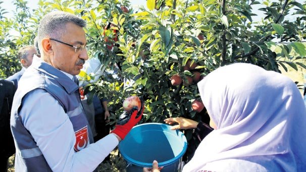 Fuat Oktay annesini kaybetti