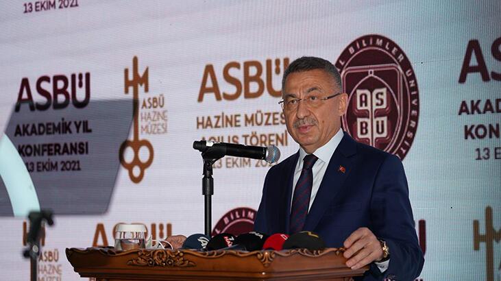 Fuat Oktay: Rektörünün aracının üzerinde tepinen bir şahıs öğrenci olamaz
