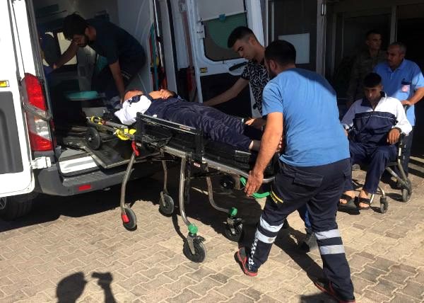 Gaziantep'te askeri araç devrildi: 2 yaralı