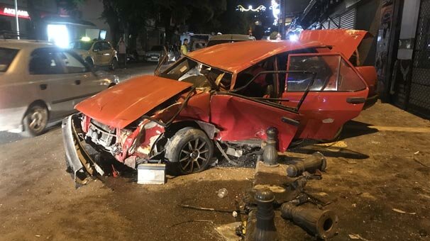 Gaziantep'te otomobil devrildi! Yaralılar var...