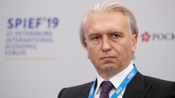 Gazprom Neft ilk kez ruble karşılığı petrol sattı