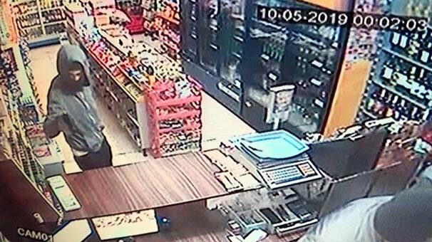 Gece yarısı maskeli soygun! 