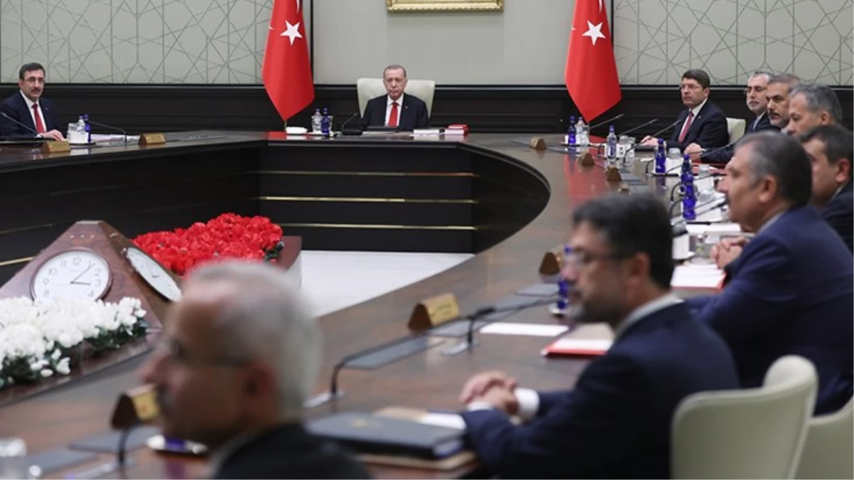 Gözler Kabine toplantısında! Masada milyonların merakla beklediği zam konusu var