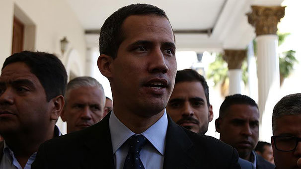 Guaido 'yabancı askeri müdahale' sorusuna olumsuz cevap vermedi