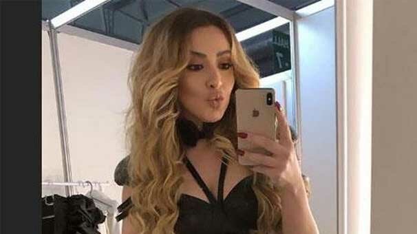 Hadise'den iddialı kostüm