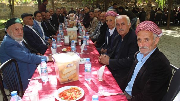 Hakkari'de kan davalı aileler barıştırıldı