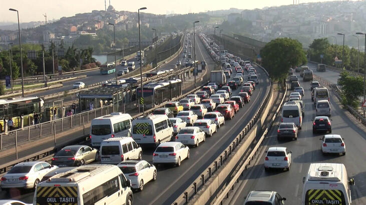 Haliç'te trafik yoğunluğu