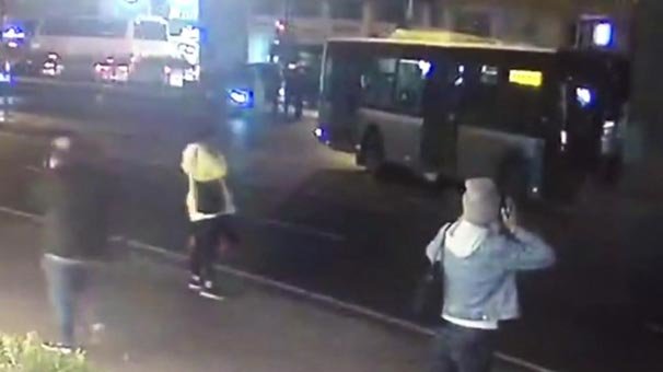 Halk otobüsünde dehşet anları kamerada